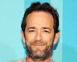 WHAT IS THE ZODIAC SIGN OF LUKE PERRY?
